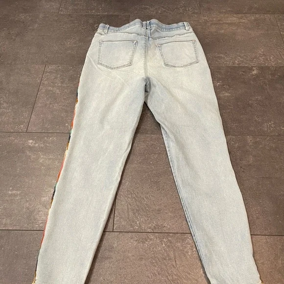 Knox Rose Size 12 embroidered jeans - Picture 5 of 8